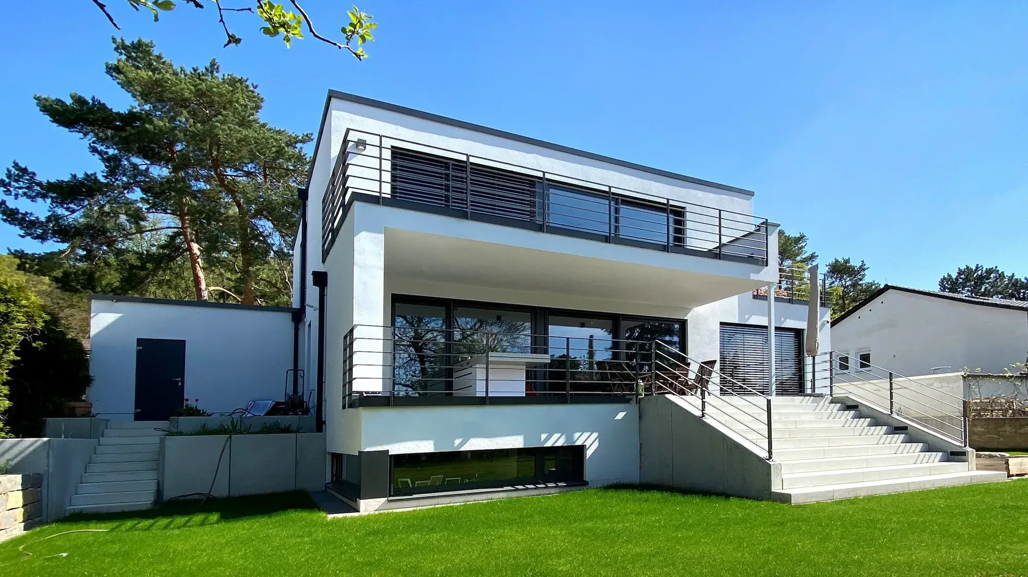 Einfamilienhaus mit Lektüreecke, Jugenheim – Gartenansicht