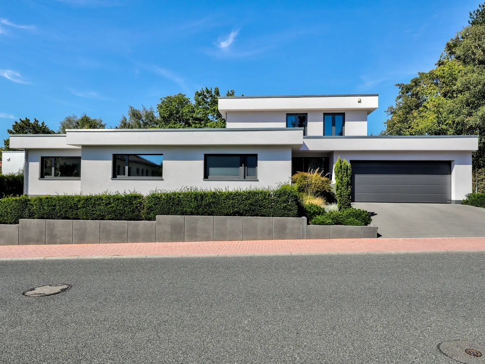 Einfamilienhaus mit Pool, Bad Soden – Außenansicht