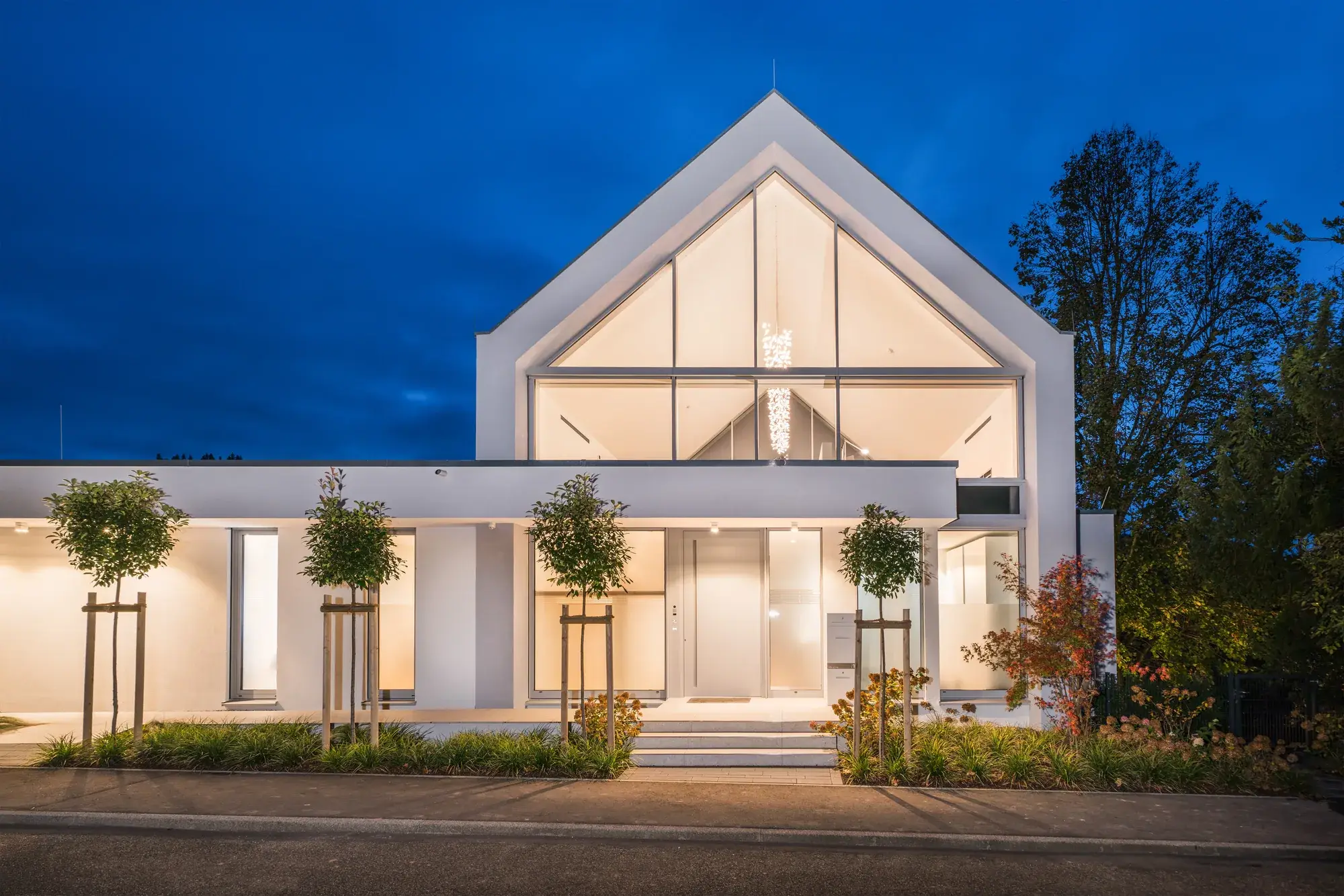 Framehouse-Villa im Schwarzwald, Baden-Baden – Giebelansicht