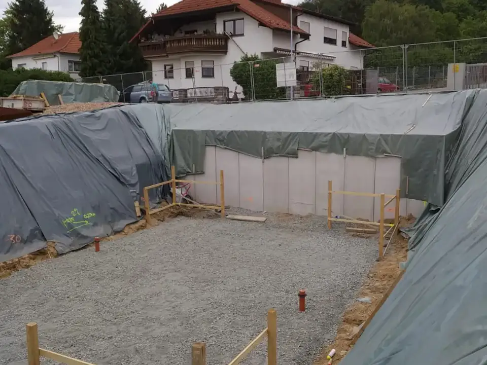Haus 235, Projekt 235 – Bild 2 von 2