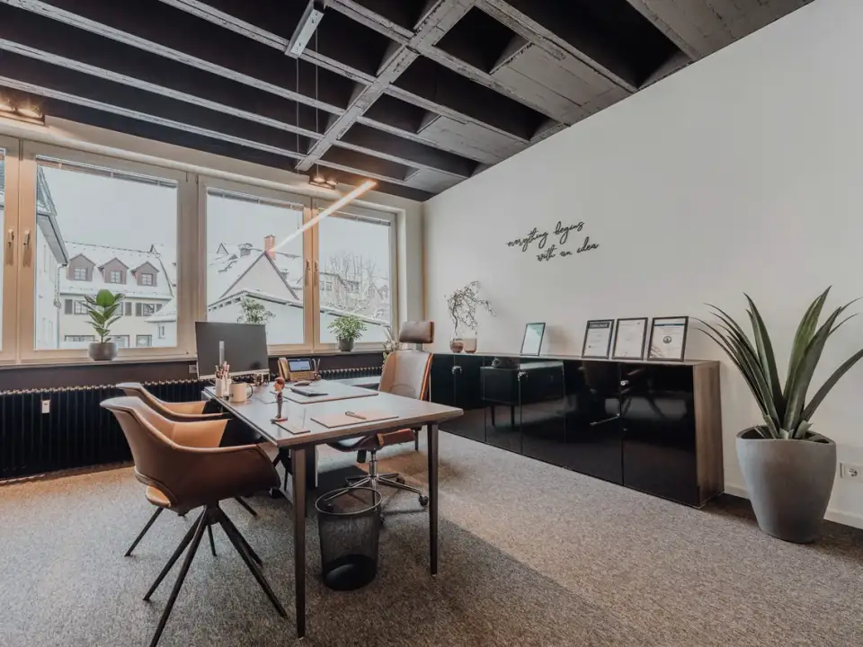 Immobilienbüro, Projekt 375 – Bild 6 von 9