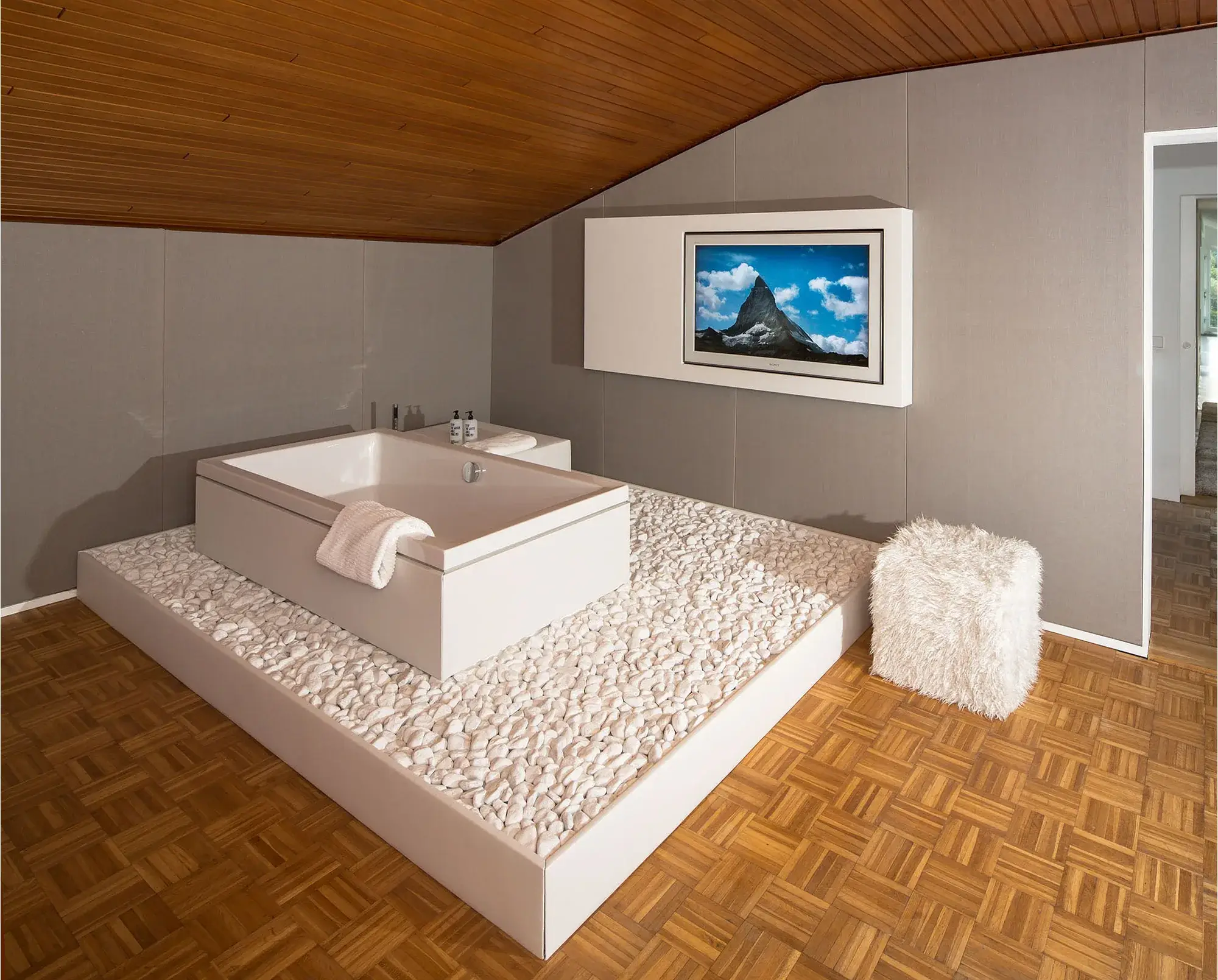 Moderne Dachstuhlsanierung in einem Zweifamilienhaus, Michelstadt – Schlafzimmer
