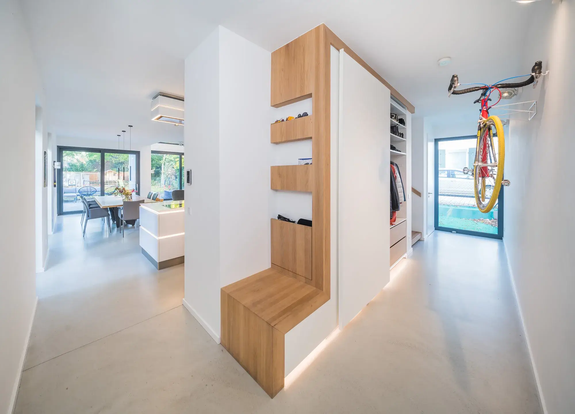 Neubau eines Zweifamilienhauses in Frankfurt am Main, Frankfurt am Main – Einbaumöbel