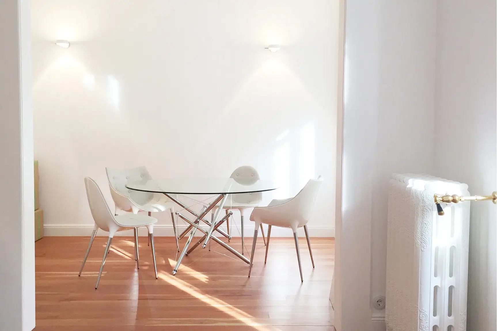 Sanierung einer denkmalgeschützten Wohnung, Stuttgart – Essplatz