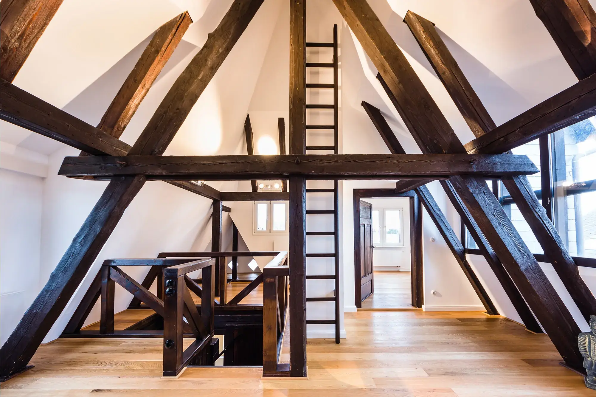 Sanierung eines Kulturdenkmals im Rheingau, Oestrich-Winkel – Dachstuhl