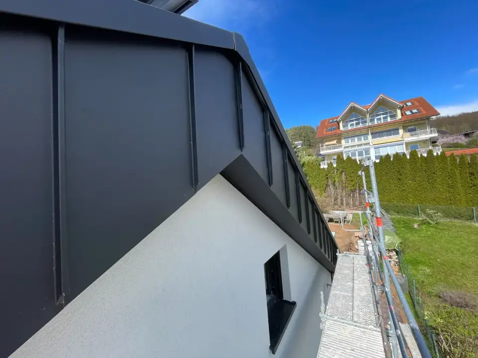 Stehfalzbedachung und Fassade, Projekt 343 – Bild 8 von 13