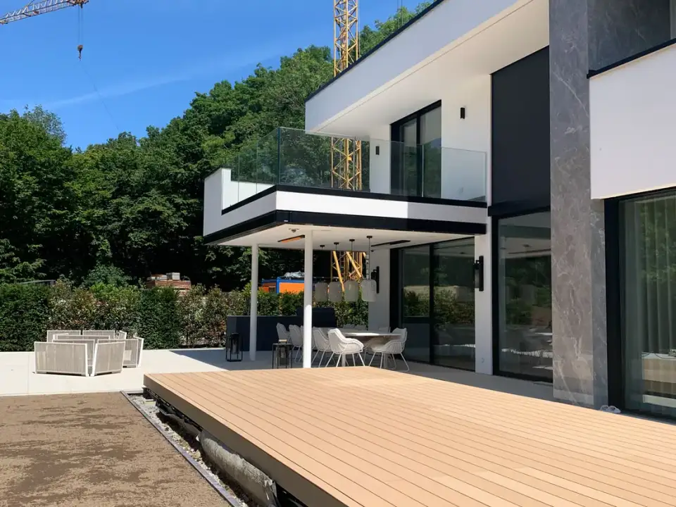 Villen-Außenanlage, Projekt 284 – Bild 3 von 5